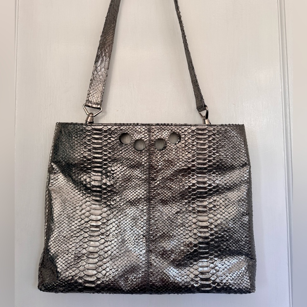 SERIL  Knockout Tote  metallic snakeskin
